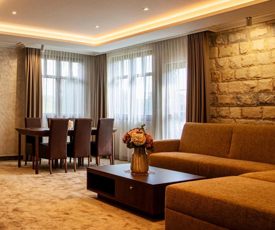 Wellness & Spa Hotel Kaskady Sliač Zewnętrze zdjęcie